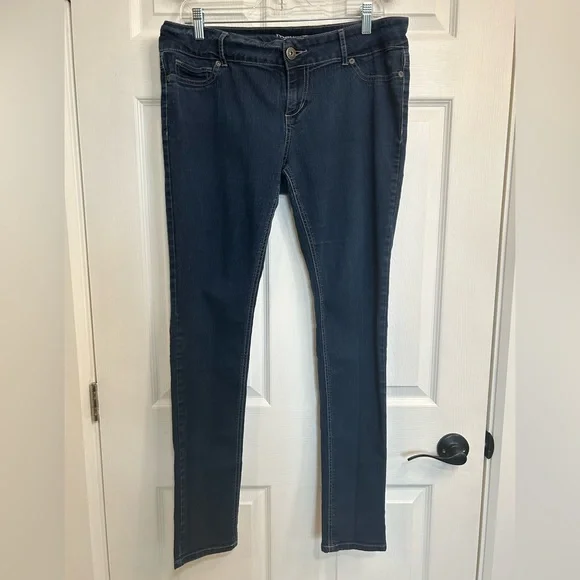 Maurice Low Rise Jeans - Picture 1 of 12